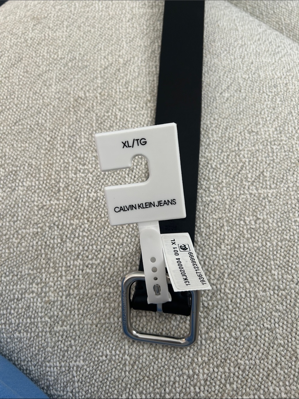 Woman’s Calvin Klein Jeans Black Belt with Silver-Tone Square Buckle woman’s